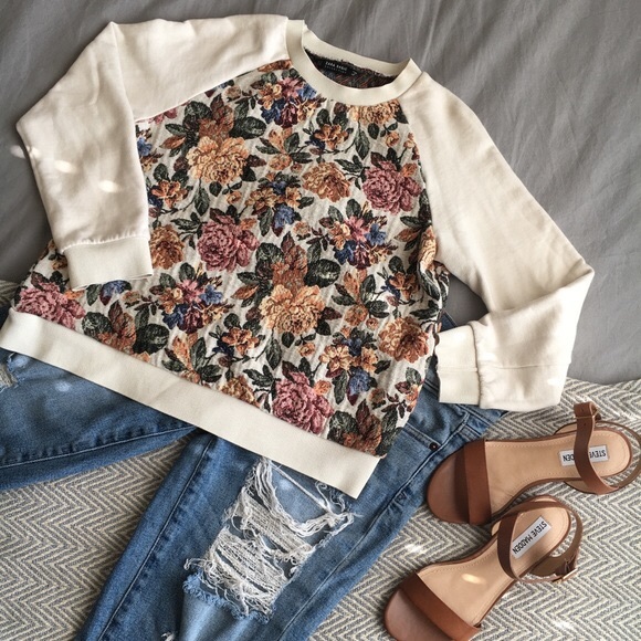 Zara Tops - Zara Cream Floral Crewneck Sweatshirt